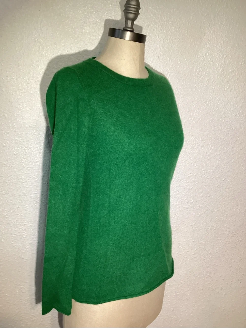 J. Crew  vintage cashmere Crewneck Green Women's Sweater size small
